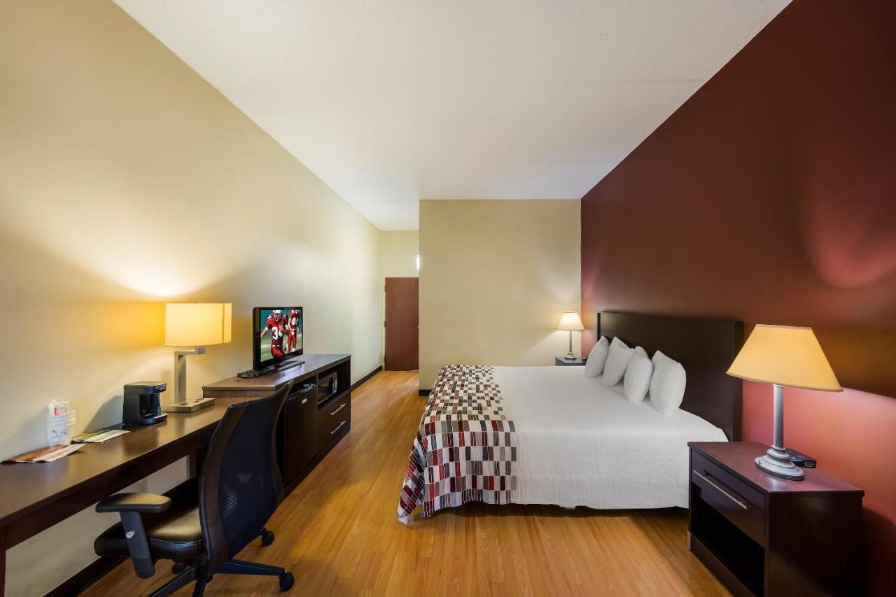 Red Roof Inn Hendersonville Eksteriør billede
