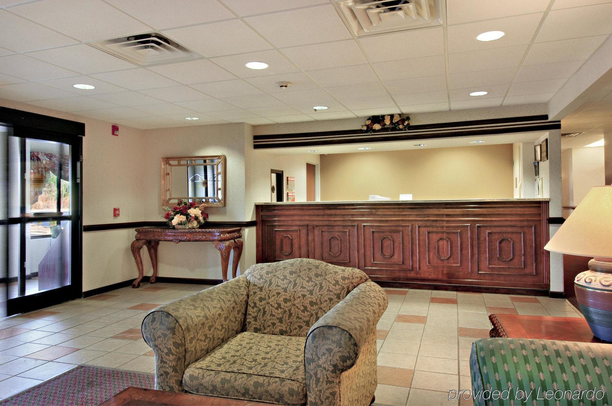 Red Roof Inn Hendersonville Eksteriør billede