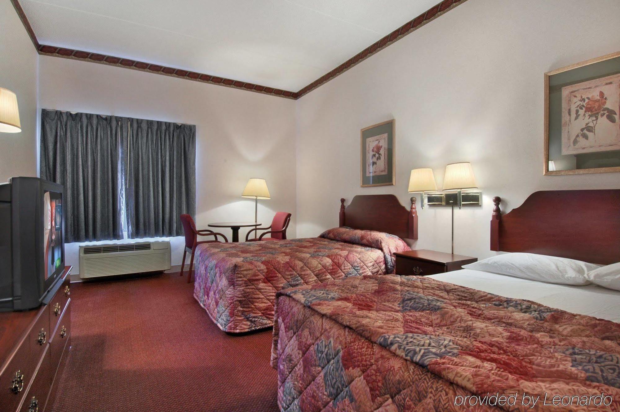 Red Roof Inn Hendersonville Eksteriør billede